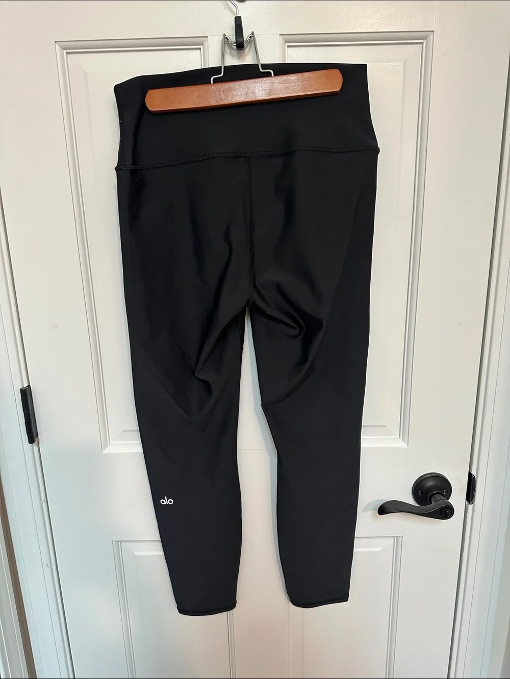 Alo Yoga Airlift High-Waist Leggings – Black– Size Large